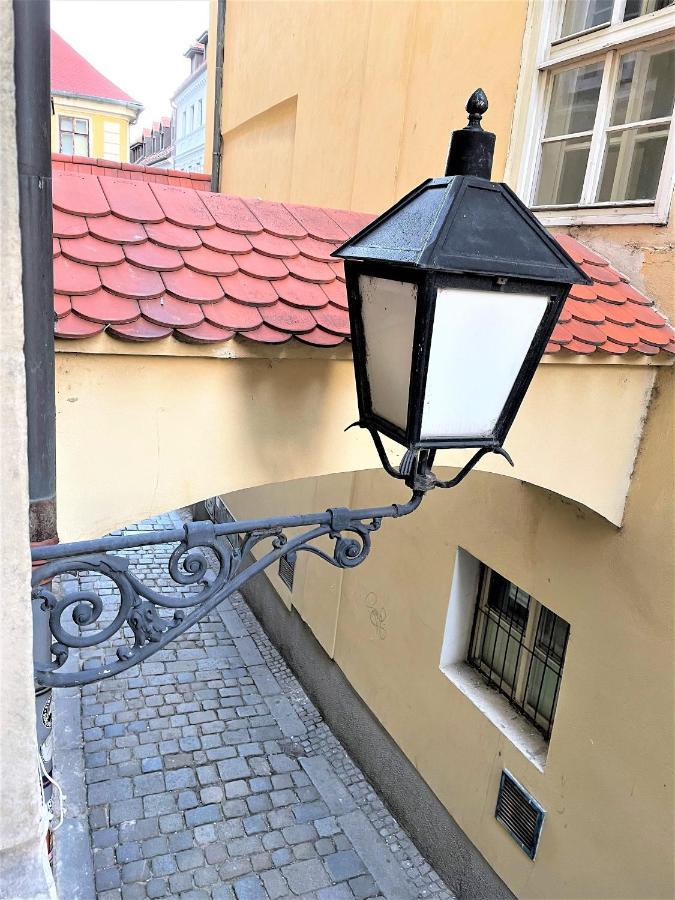 New Design & High Standard Apt From 16Th Century In Old Town-Free Parking Bratislava Exterior photo