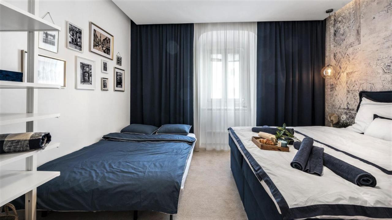 New Design & High Standard Apt From 16Th Century In Old Town-Free Parking Bratislava Exterior photo